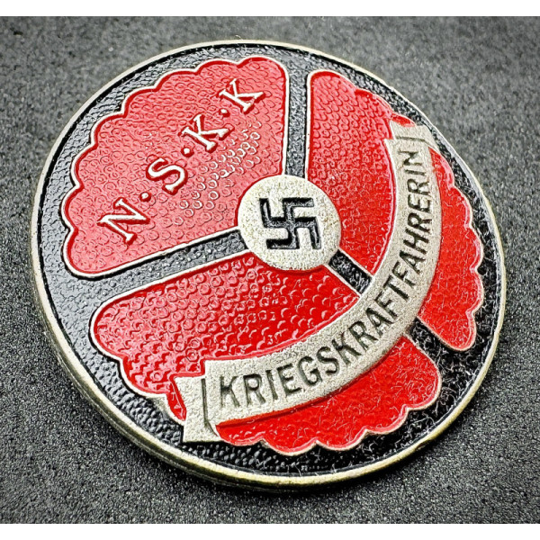 NSKK Kriegskraftfahrerin Abzeichen 3. Klasse