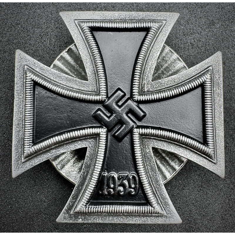 Eisernes Kreuz I. Klasse (EK1) - mit Schraube