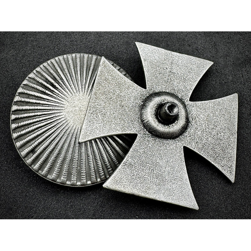 Iron Cross 1st Class (EK1) - with Screw