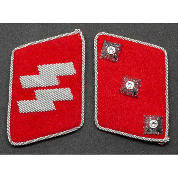 Waffen-SS Collar Tabs - Untersturmführer of the Italian SS Legion