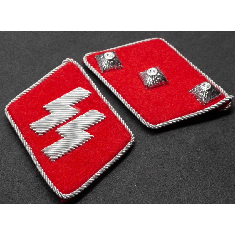 Waffen-SS Collar Tabs - Untersturmführer of the Italian SS Legion