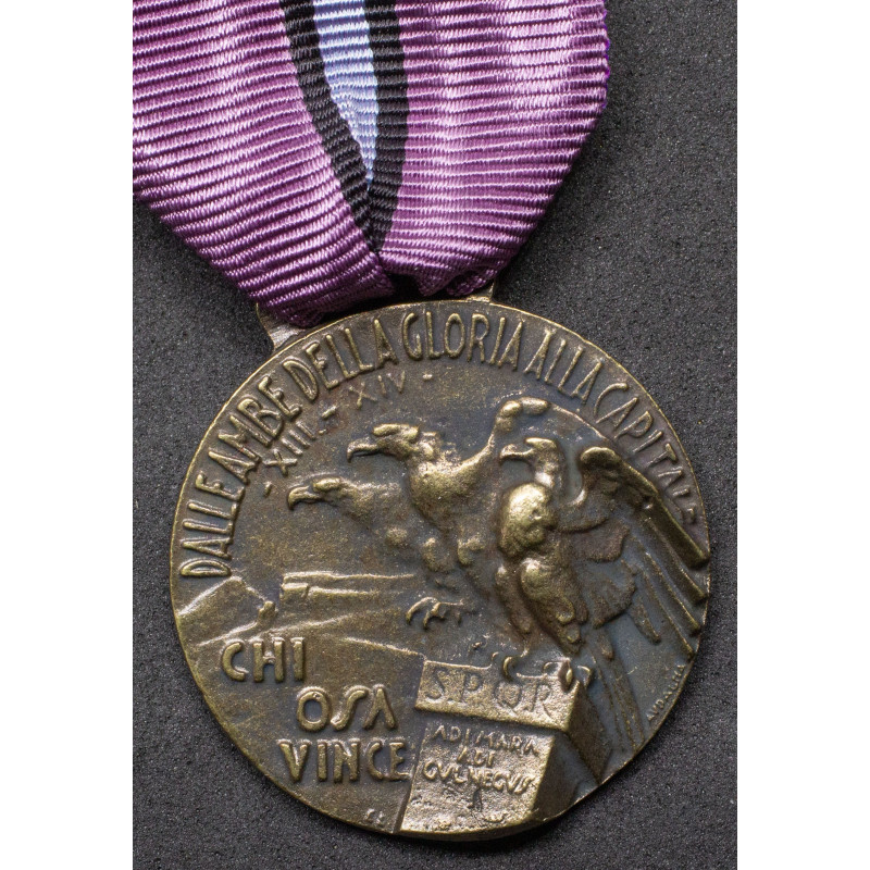 Medaglia Coloniale della 104° Legione IV Div. CC.NN.