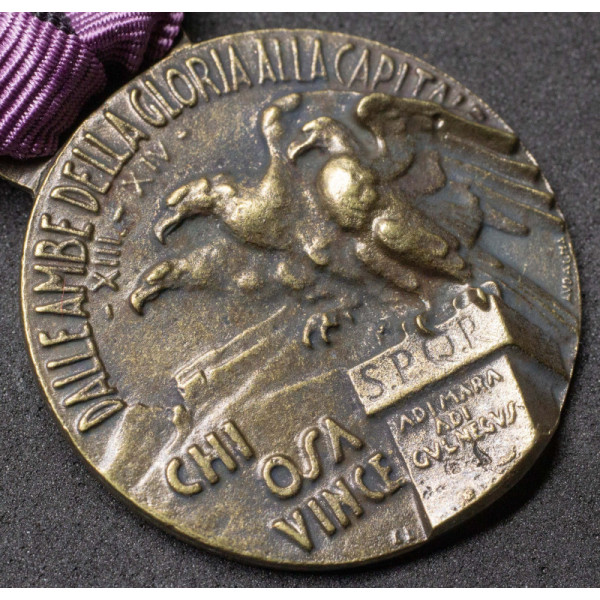 Medaglia Coloniale della 104° Legione IV Div. CC.NN.