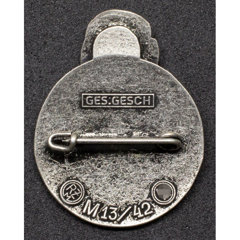 Waffen-SS Propaganda pin
