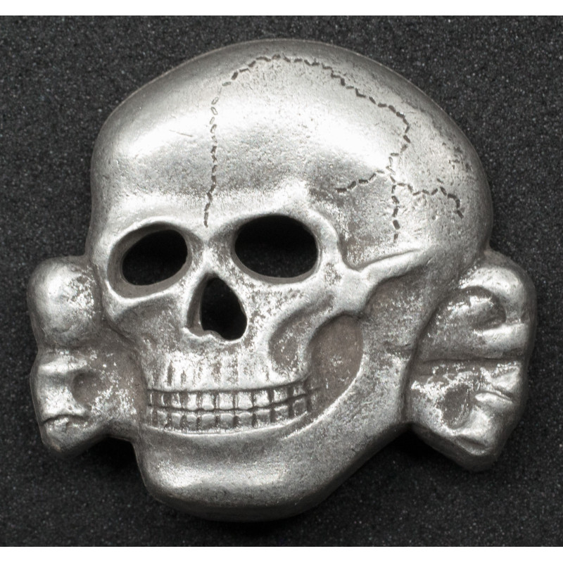 Waffen-SS Totenkopf für die Schirmmütze