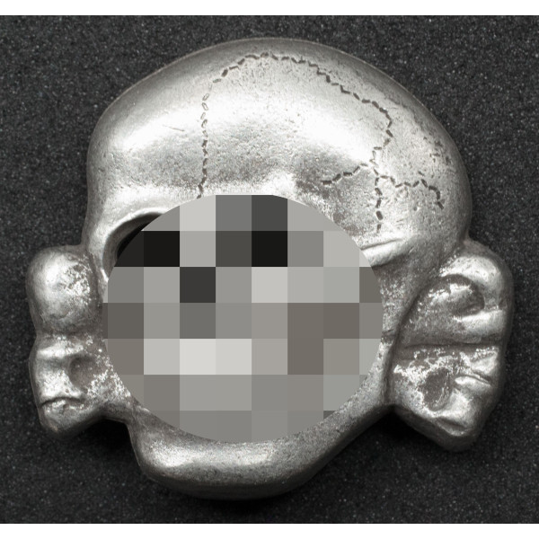 Waffen-SS Totenkopf für die Schirmmütze 2