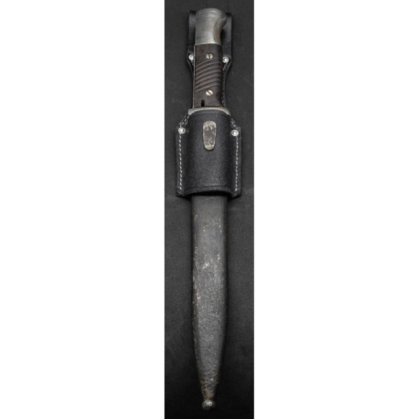 Seitengewehrtragefrosch aus schwarzen Leder für K98