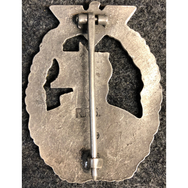 Auxiliary Cruiser Badge