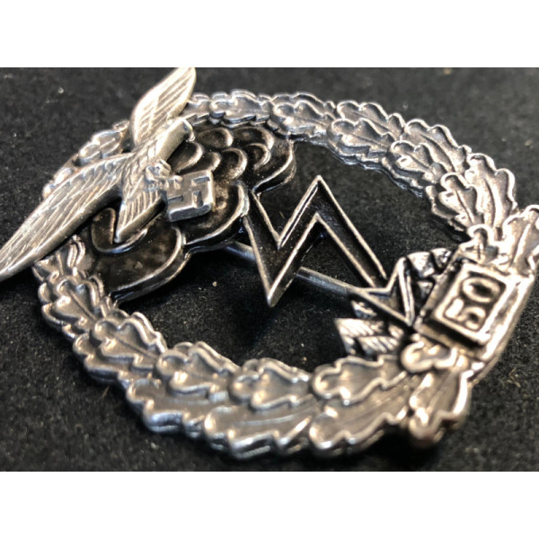 Distintivo Di Combattimento A Terra - 50 Attacchi