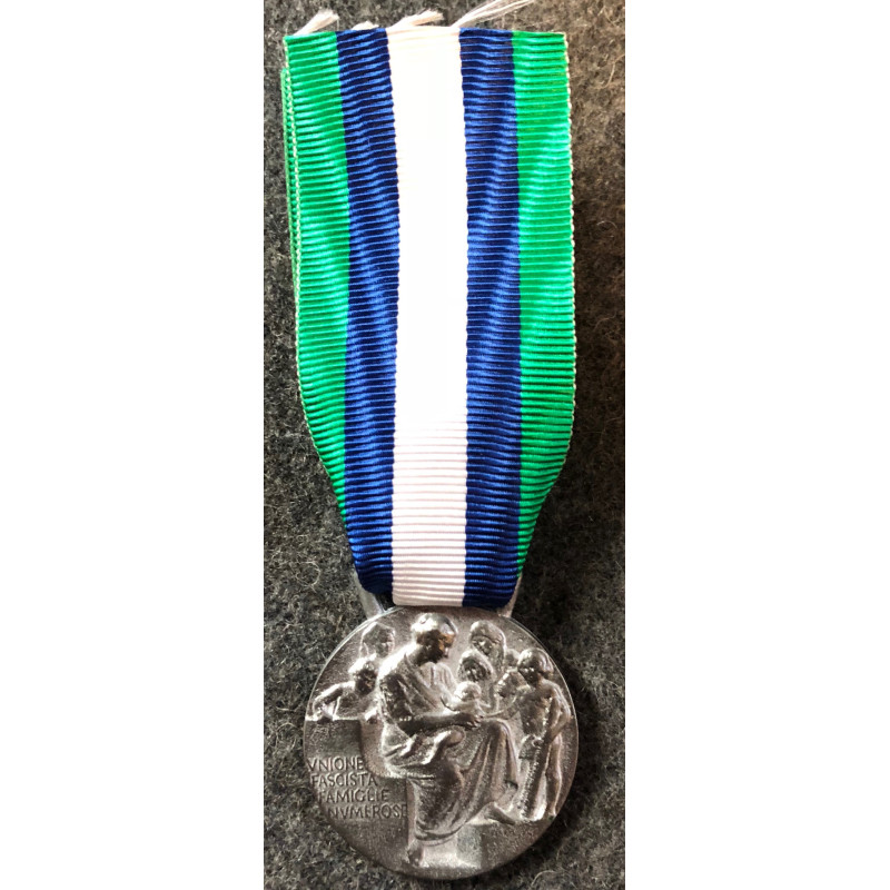 Medal of honor for mothers of numerous families