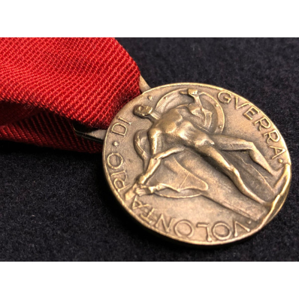 Volunteers For Italy 1914-18 Medal