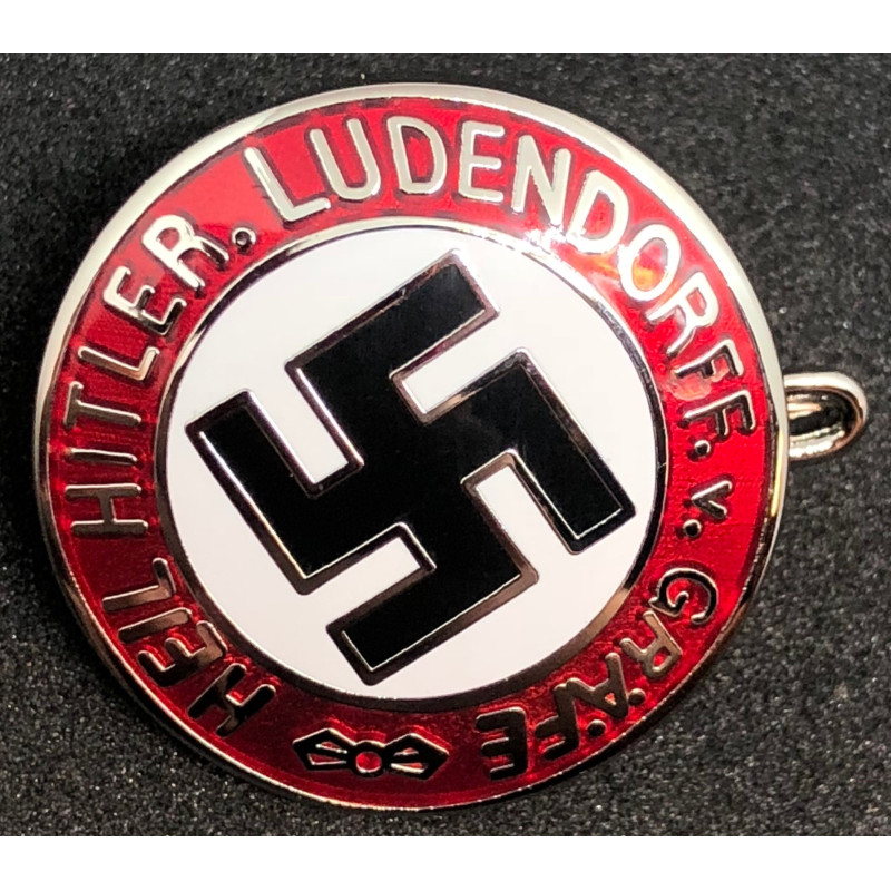 Badge Heil Hitler