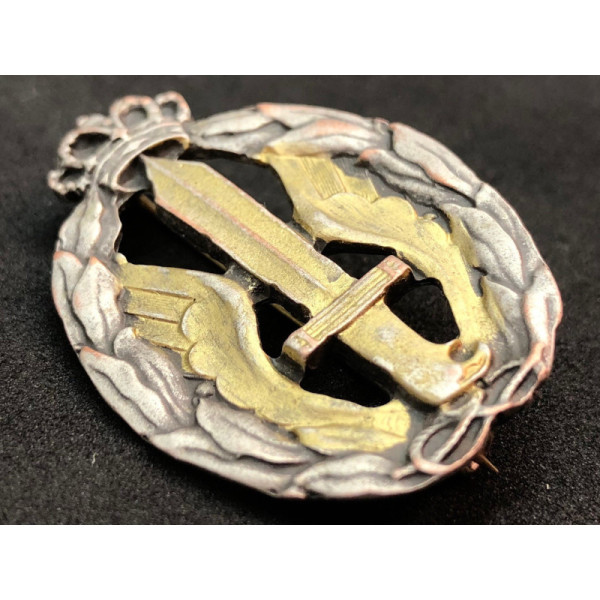 Luftwaffenabzeichen für Kriegshandlungen, Angriff und Kampf (Gold)