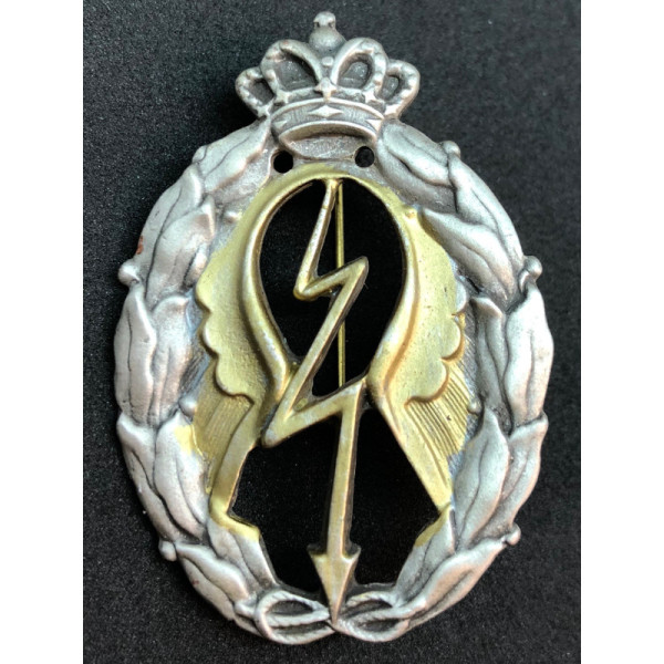 Badge for War Actions, Divers - of RR.AA. (Gold)