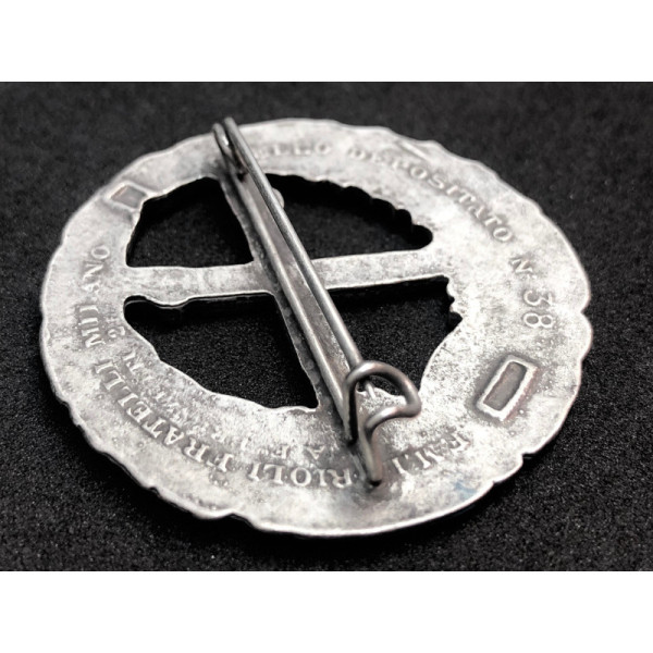 Commemorative badge of the "Russia Campaign" 1941-1943