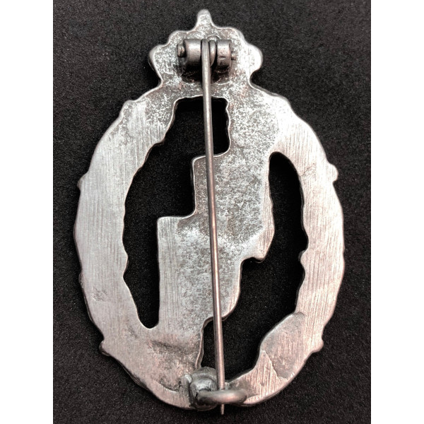 Badge for War Actions, Bombers - of RR.AA. (Silver) 2