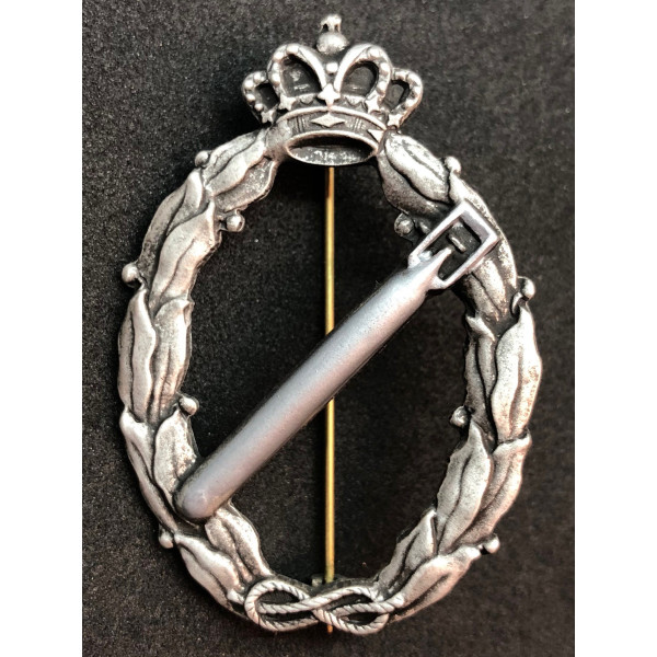 Distintivo per azioni di guerra, Aereo Silurante - della RR.AA. (Argento)