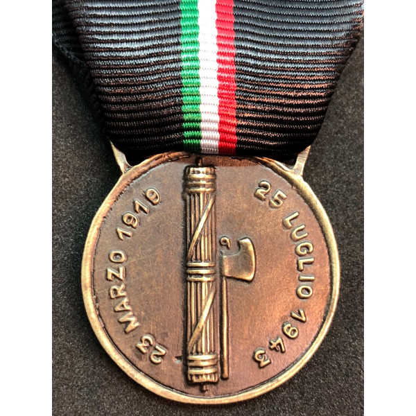 Medaglia Commemorativa del Movimento Fascista RSI