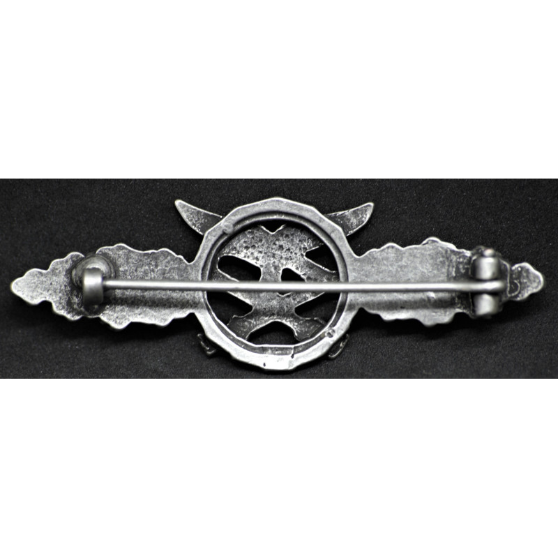 Close Combat Clasp (Silver)
