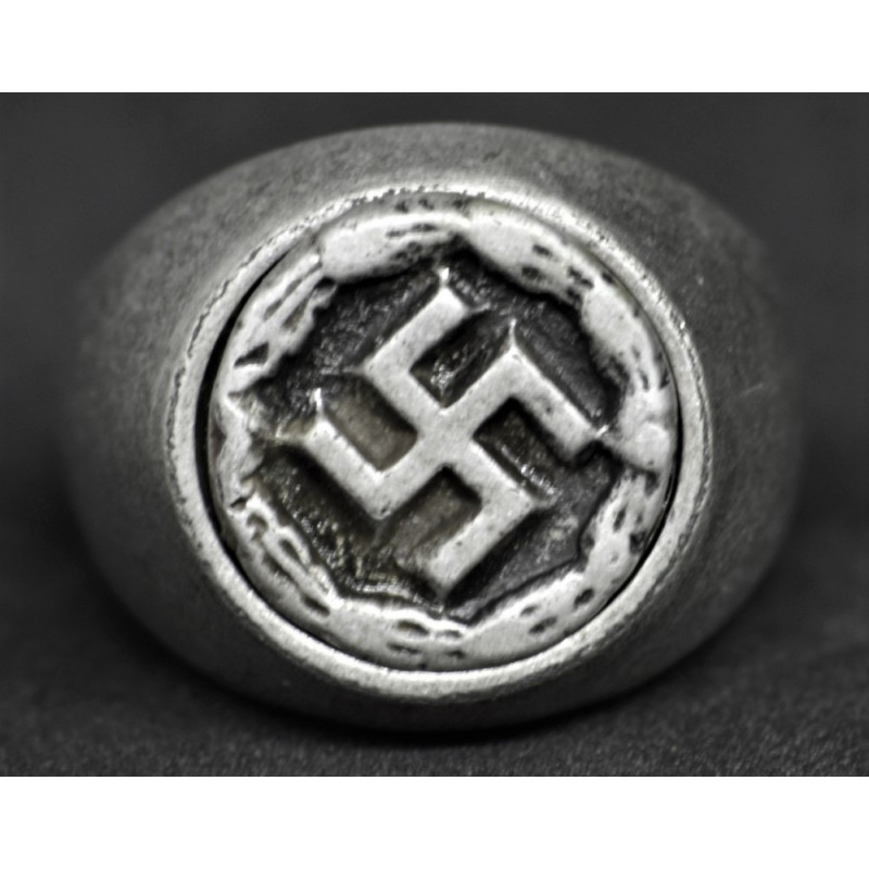 Anello - Swastika