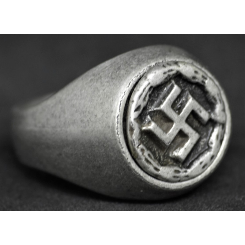 Ring - Swastika