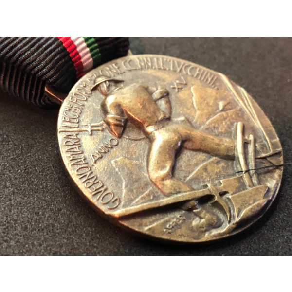 Medaglia commemorativa della Legione di Formazione Camicia Nera Lavoratori “Lucchini”