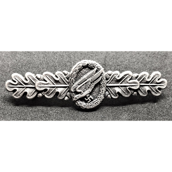 Luftwaffe Paratroopers Combat Badge (Silver)