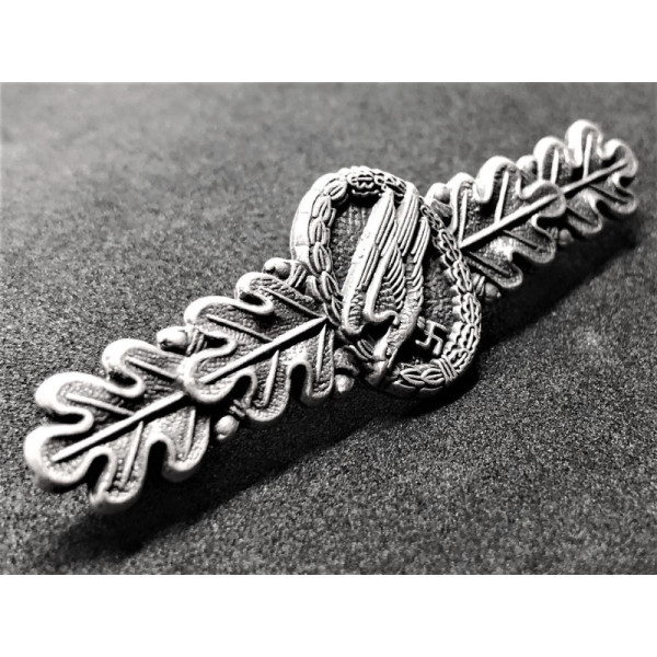Luftwaffe Paratroopers Combat Badge (Silver)