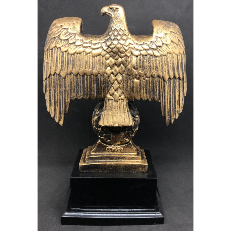 Adler mit Basis
